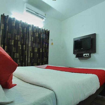 Lake View Hotel Maduraj Zewnętrze zdjęcie
