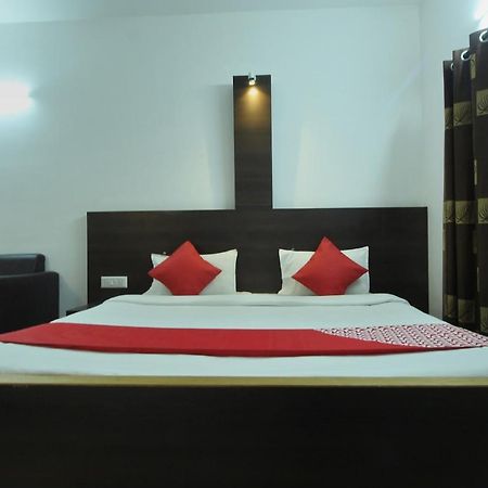 Lake View Hotel Maduraj Zewnętrze zdjęcie