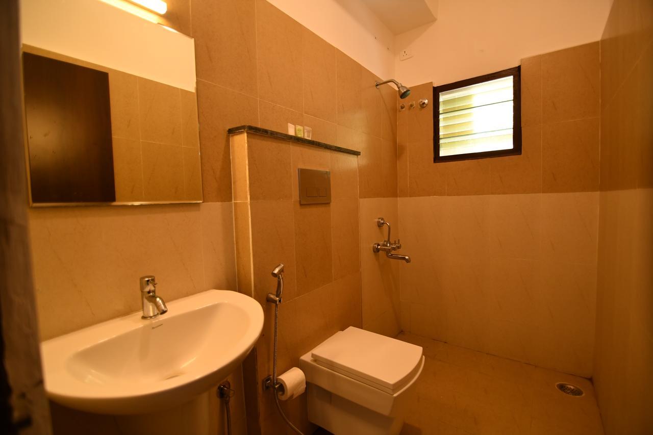 Lake View Hotel Maduraj Zewnętrze zdjęcie