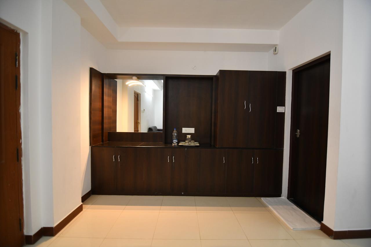 Lake View Hotel Maduraj Zewnętrze zdjęcie