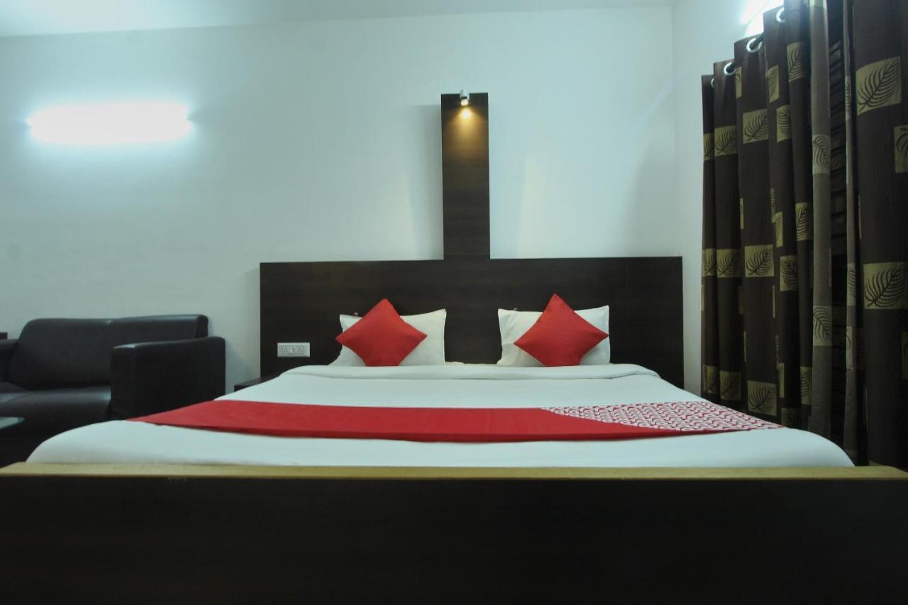 Lake View Hotel Maduraj Zewnętrze zdjęcie